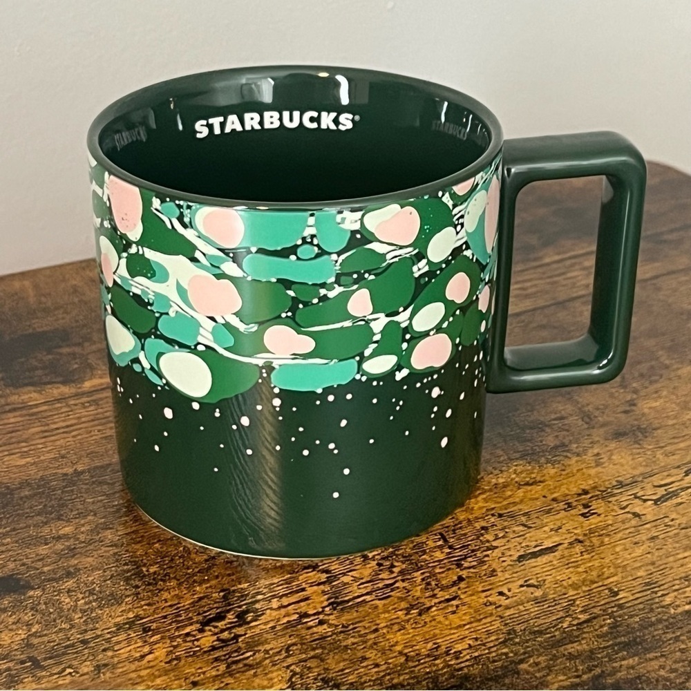 NWT Starbucks Holiday 2022 Marble Forest Venetian green & pink Mug.